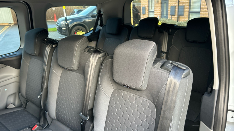 Ford Tourneo Custom 320 L1 Diesel Fwd 2.0 EcoBlue 136ps H1 Titanium 8 seater Auto